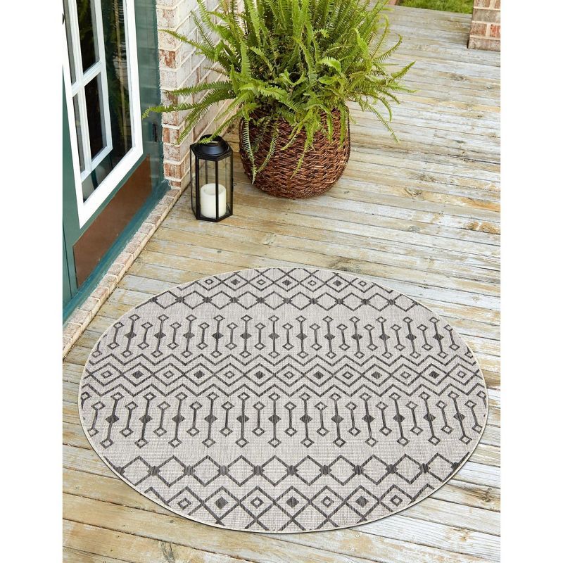 Round Light Gray and Blue Synthetic Outdoor Trellis Rug