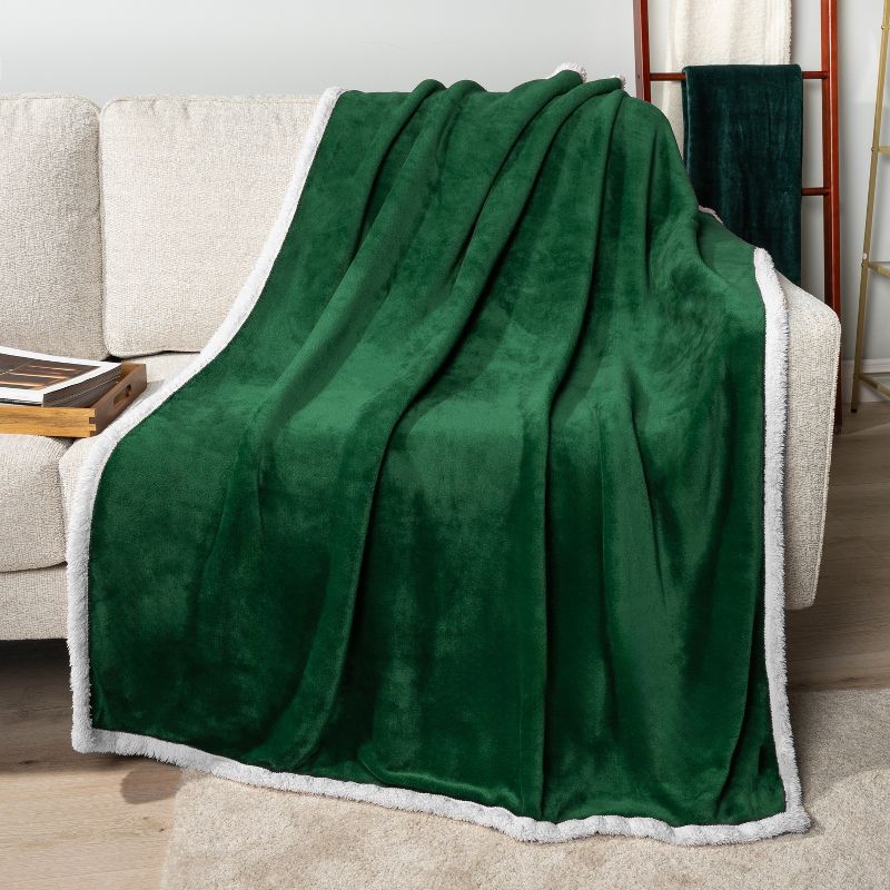 Emerald Green Reversible Fleece and Sherpa Throw Blanket