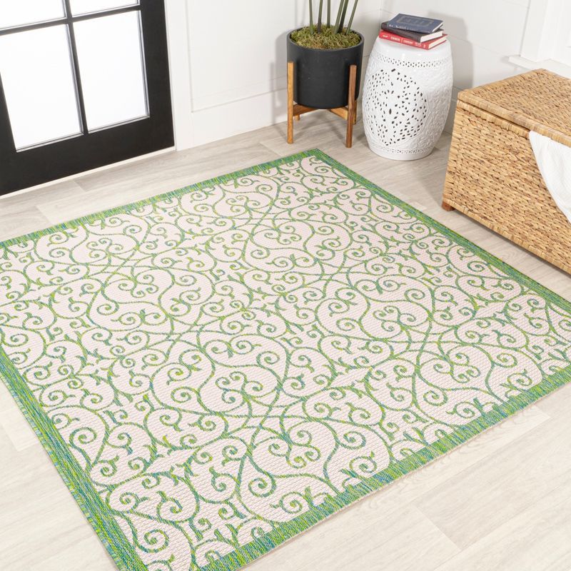 Vintage Filigree Cream/Green 5' Square Indoor/Outdoor Synthetic Rug