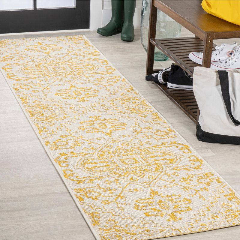 Estrella Cream/Yellow Bohemian Medallion Indoor/Outdoor Rug - 2x8