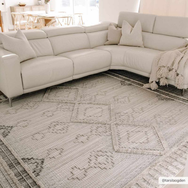 Gray Geometric High-Low Pile Polyester Area Rug 8'10" x 12'