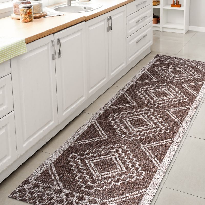 Marokko Diamond Medallion Brown/Beige Synthetic Runner Rug, 2'-2" X 10'