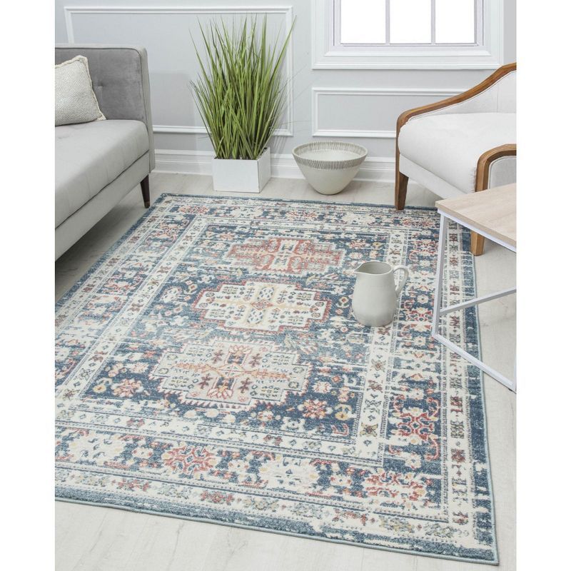 Sundara Vintage Gray Medallion 8'x10' Farmhouse Area Rug