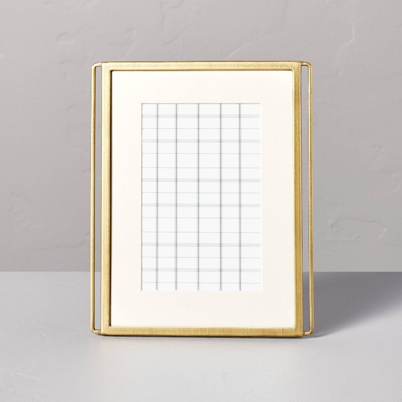 Gold Wire-Edge Brass 4" x 6" Picture Frame with Off-White Mat