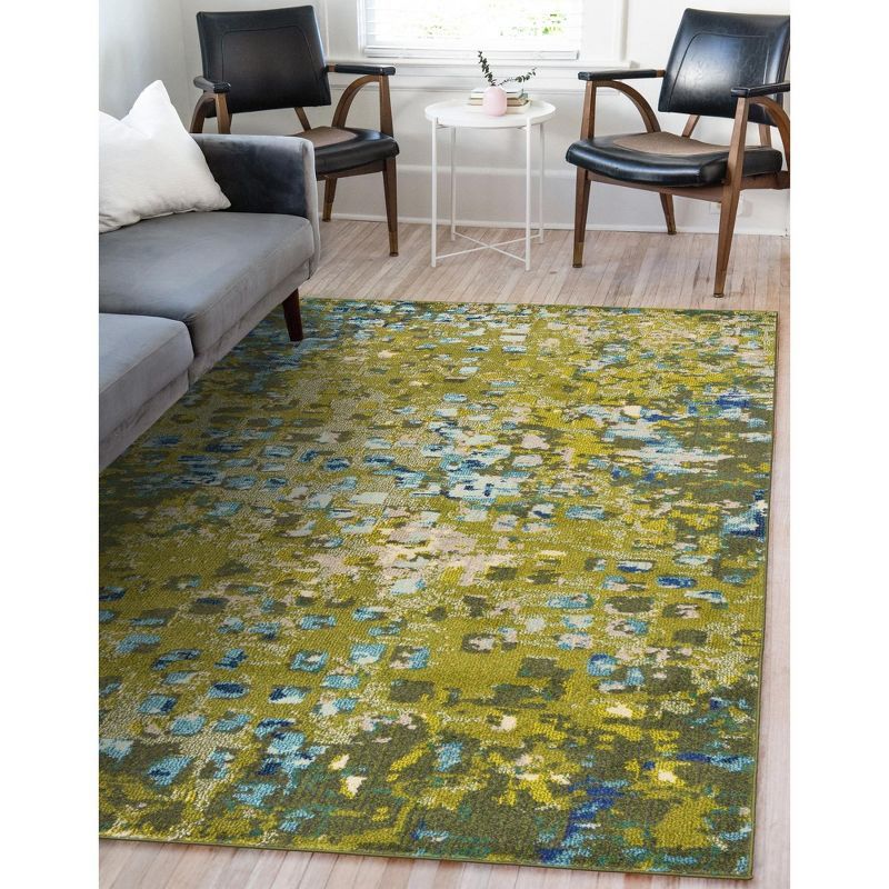 Green Abstract Stain-Resistant Indoor Area Rug, 5x8 ft