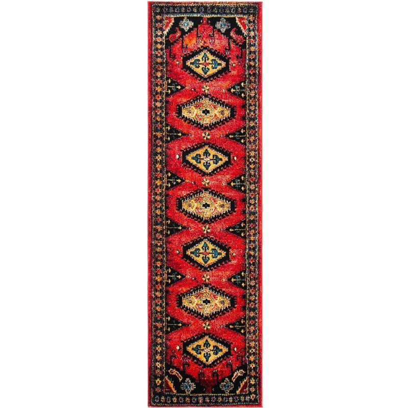 Vintage Hamadan VTH251 Power Loomed Area Rug  - Safavieh