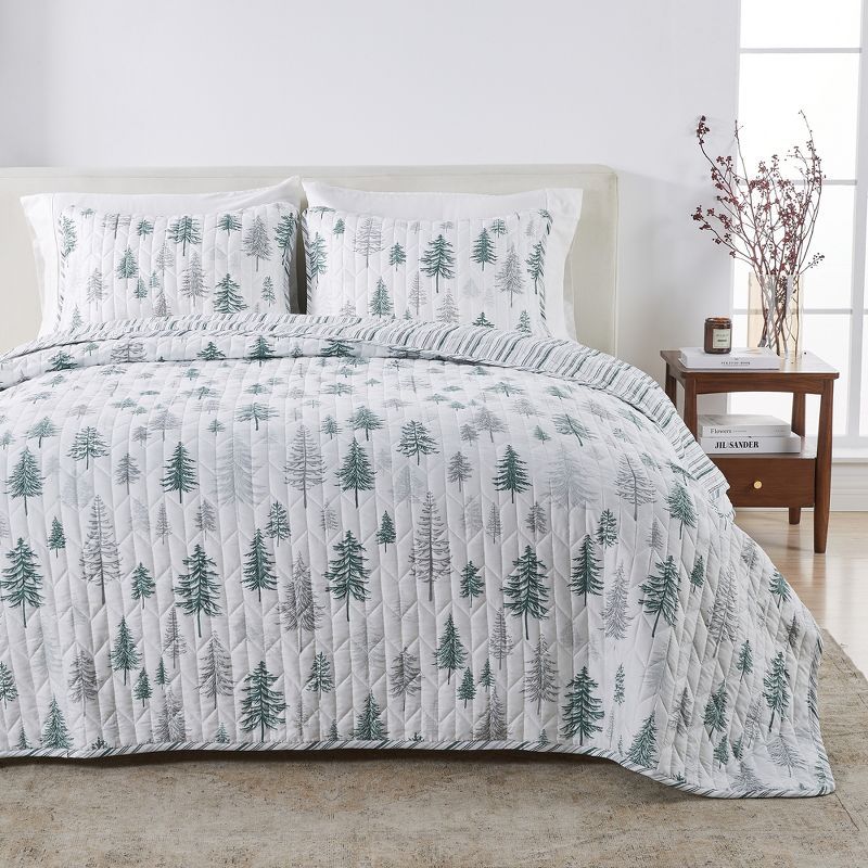 Twin XL Grey and Green Reversible Woodland Quilt Set