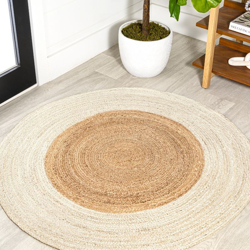 Oceana Cream/Natural Handcrafted Jute 6' Round Area Rug