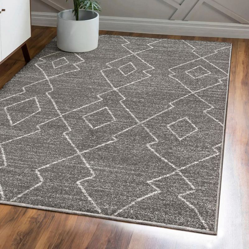 Modern Moroccan Beni Souk 4' x 6' Braided Edge Rug in Gray and Cream