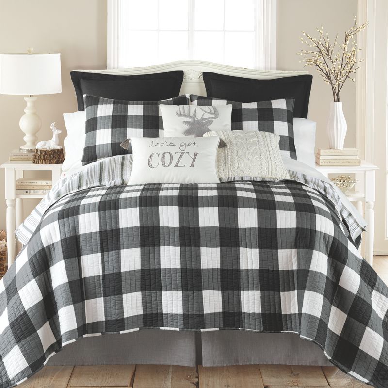 Camden Full/Queen Reversible Black and Cream Cotton Quilt Set