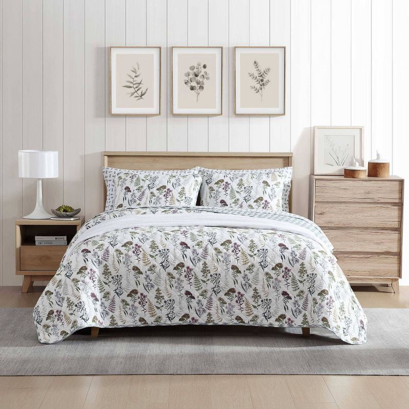 White Cotton Reversible Floral Full Quilt Set