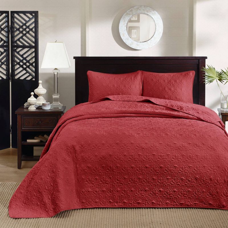 Quebec Red Queen Reversible Microfiber Bedspread Set