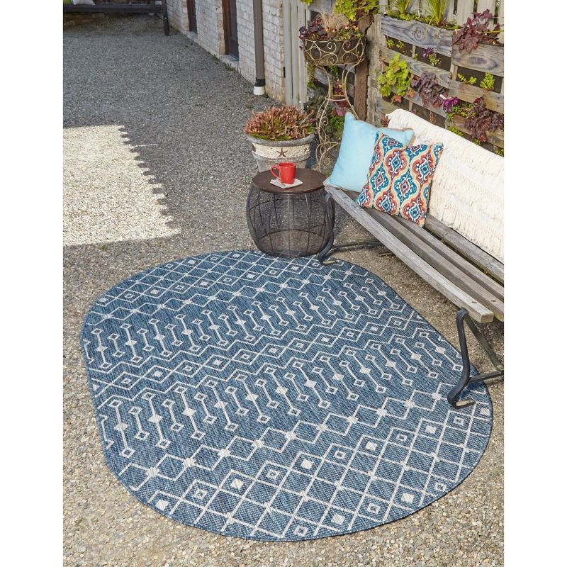 Easy-Care Oval Blue Trellis Synthetic Outdoor Rug