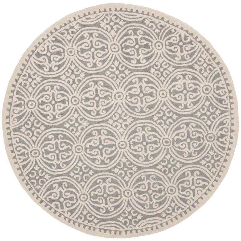 Silver and Ivory Geometric Wool 8' Round Area Rug