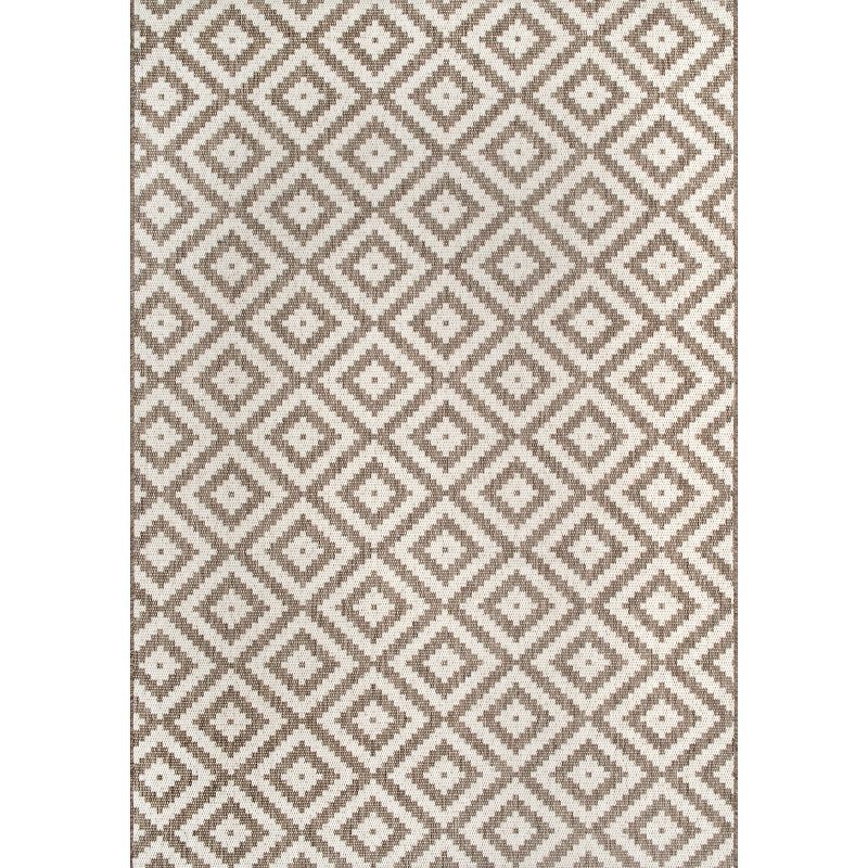 Beige Geometric Diamond Trellis 5'3" x 7'6" Synthetic Area Rug