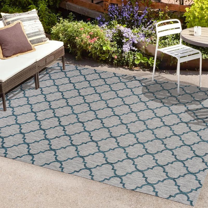 Gray and Teal Trellis 4' x 6' Synthetic Indoor/Outdoor Rug