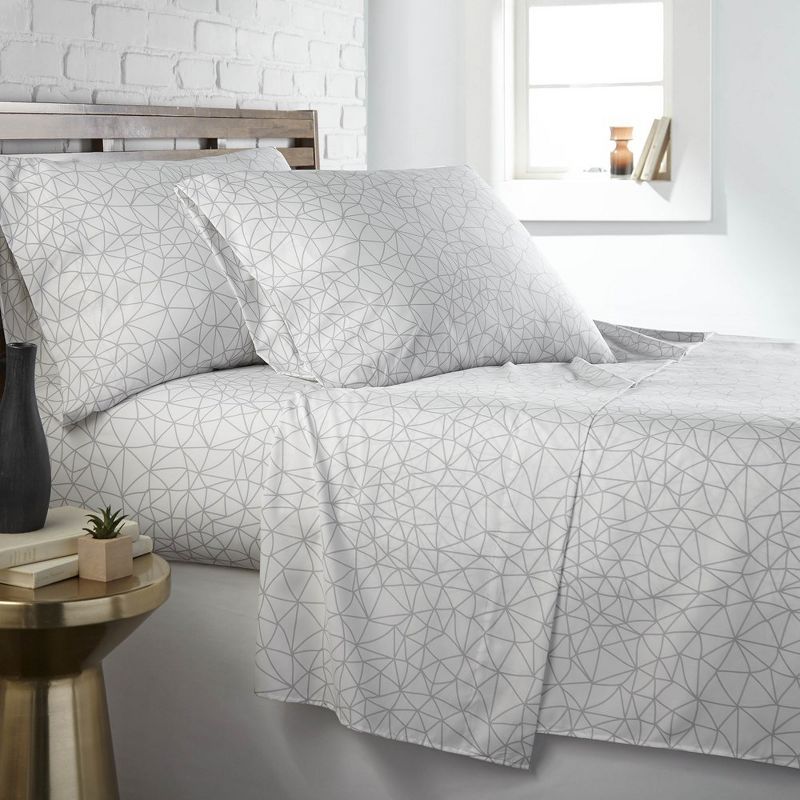 White-Grey Geometric Print Microfiber Queen Sheet Set