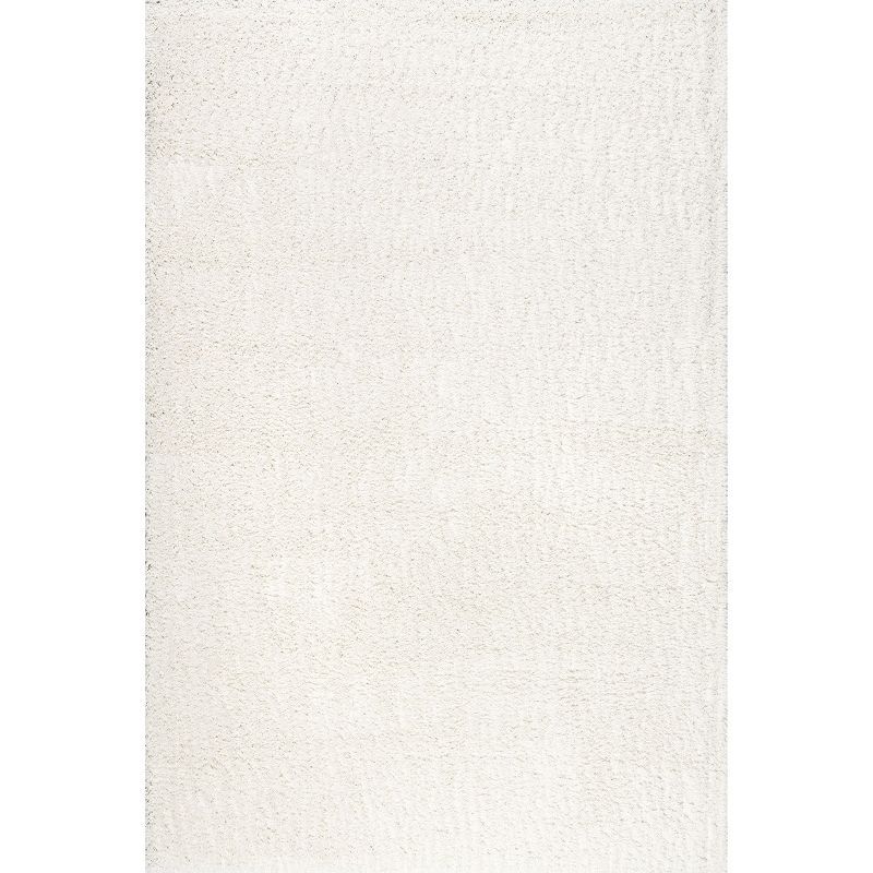 Plush Rectangular Reversible White Shag Rug, 6'7" x 9'