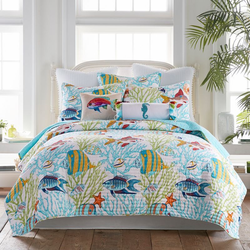 Beachwalk King Cotton Reversible Quilt and Sham Set