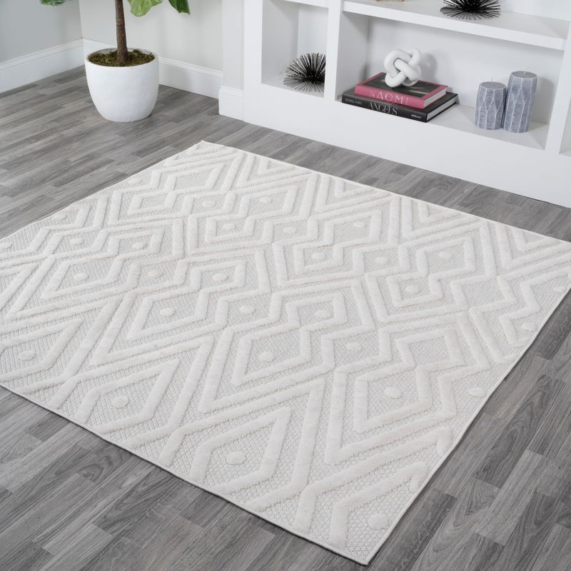 Ivory Diamond Pattern Square Indoor/Outdoor Rug