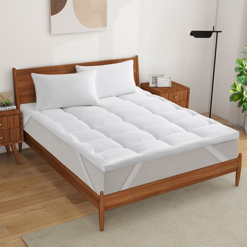 Luxurious White Queen Down Alternative Mattress Topper