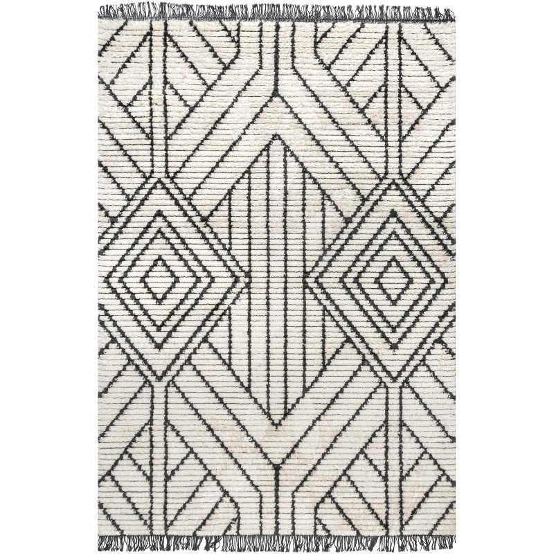 Luxurious Beige Synthetic Shag 8' x 10' Area Rug with Modern Diamond Fringe