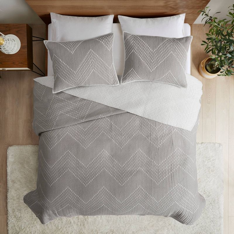 Gray King Cotton Reversible Quilt Set with Ridged Embellishment