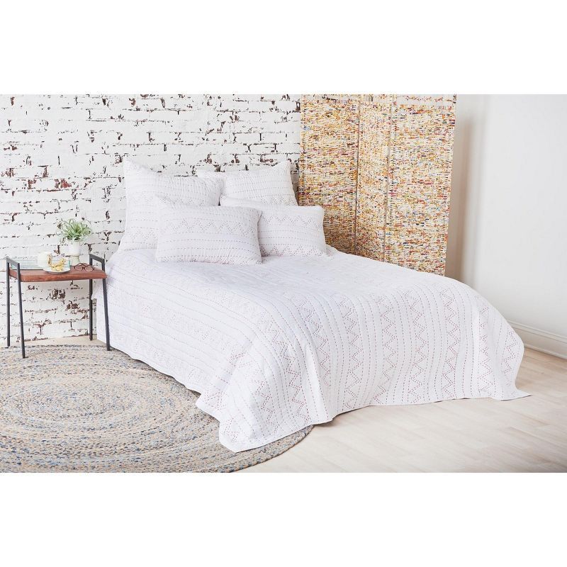 White Cotton Queen Quilt with Geometric Pattern