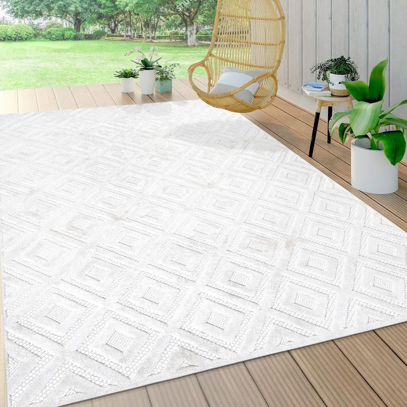 Ivory Geometric Reversible Indoor/Outdoor Area Rug