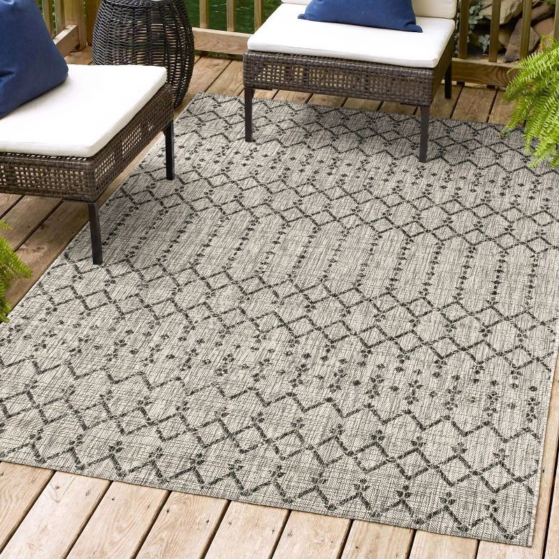 Moroccan-Inspired Geometric Flatweave 3x5 Indoor/Outdoor Rug in Light Gray & Black