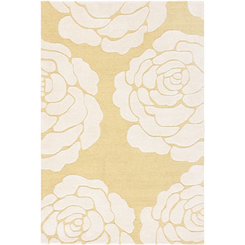 Light Gold and Ivory Hand-Tufted Wool Area Rug, 4' x 6'