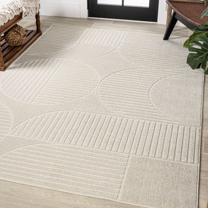 Ivory Geometric High-Low Rectangular Area Rug 3' x 5'