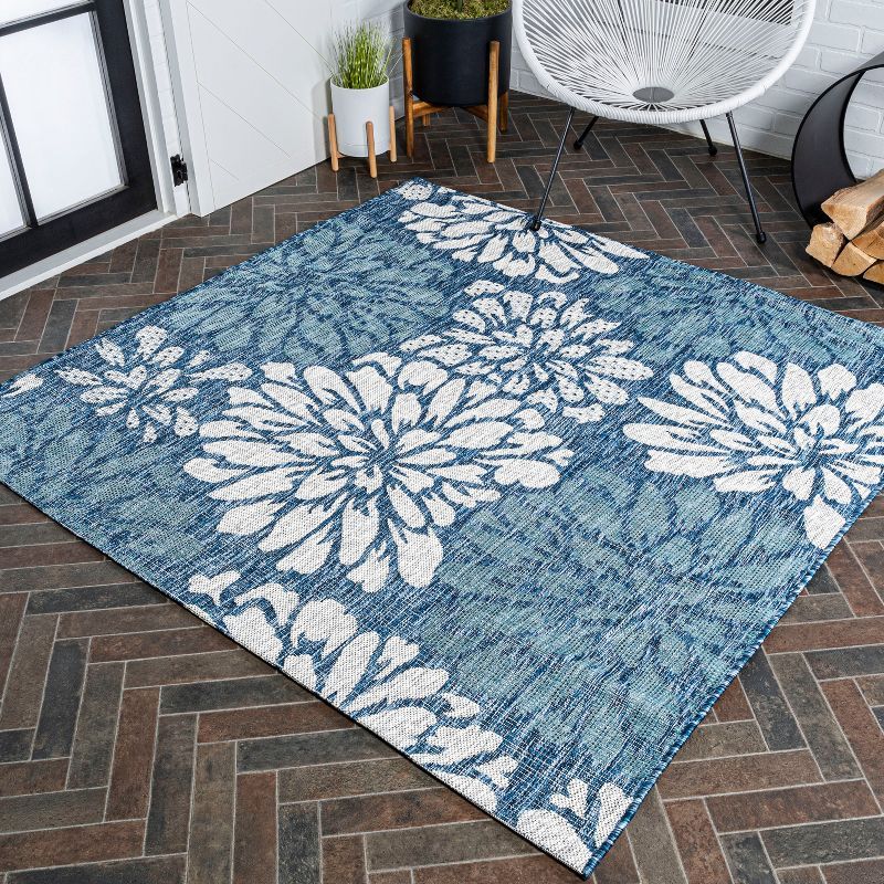 Zinnia Bold Floral Geometric Gray 6' Square Indoor/Outdoor Rug