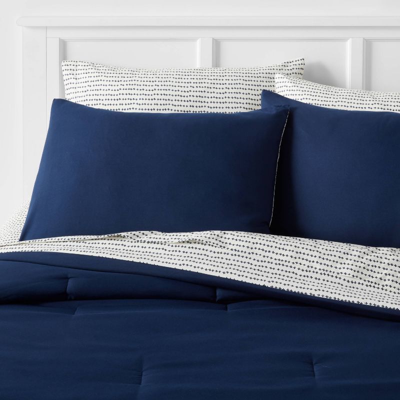 Twin Navy and Gray Reversible Microfiber Bedding Set