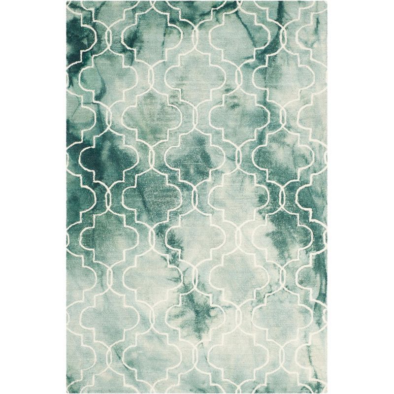 Lush Green and Ivory 4' x 6' Hand-Tufted Wool Area Rug