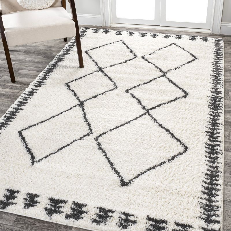 Ivory and Black Diamond Shag Washable Rug 3'x5'