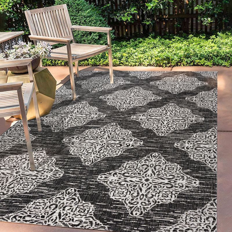 Black and Ivory Medallion Synthetic 8' x 10' Indoor/Outdoor Rug