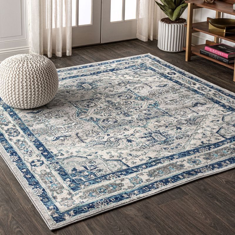 Modern Vintage Medallion 8' Square Area Rug in Light Grey/Blue