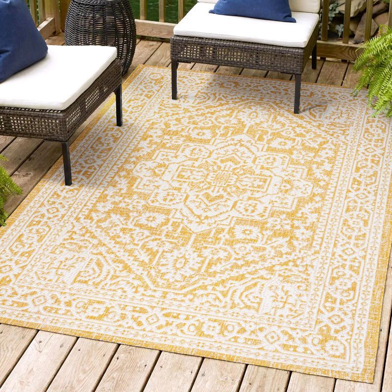 Sinjuri Yellow/Cream Medallion Hand-Woven 9' x 12' Indoor/Outdoor Rug