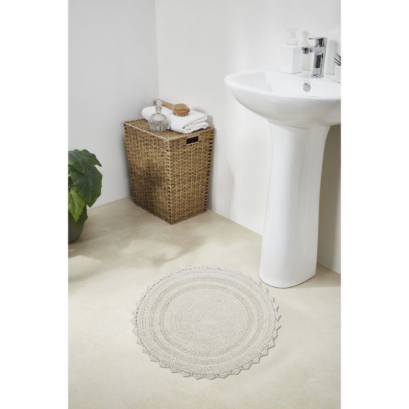 Ivory 24" Round Cotton Crochet Tufted Bath Rug