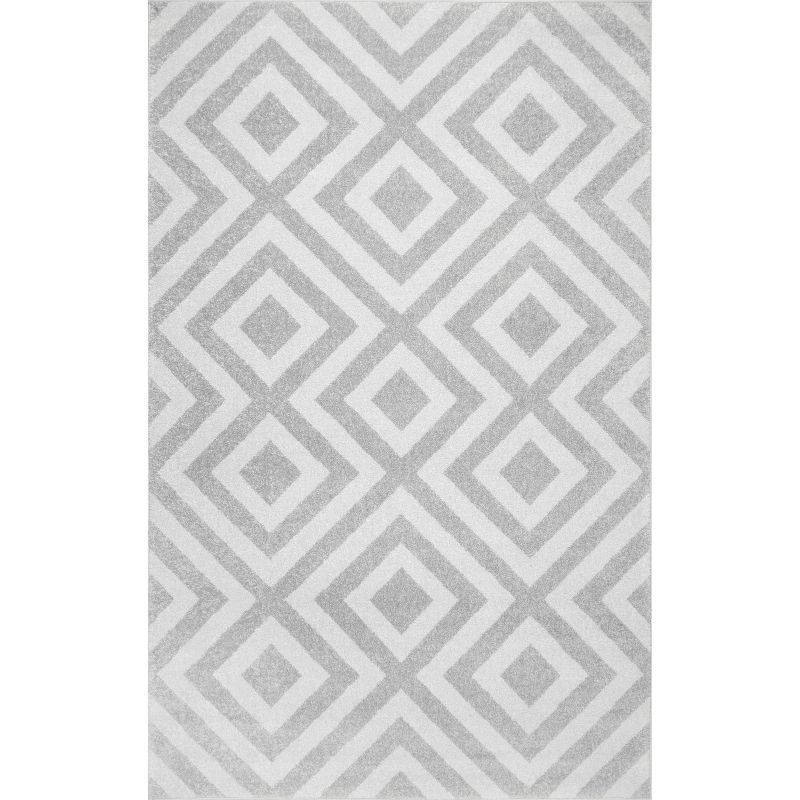 Reversible Geometric Light Gray Synthetic Rug, 3' x 5'