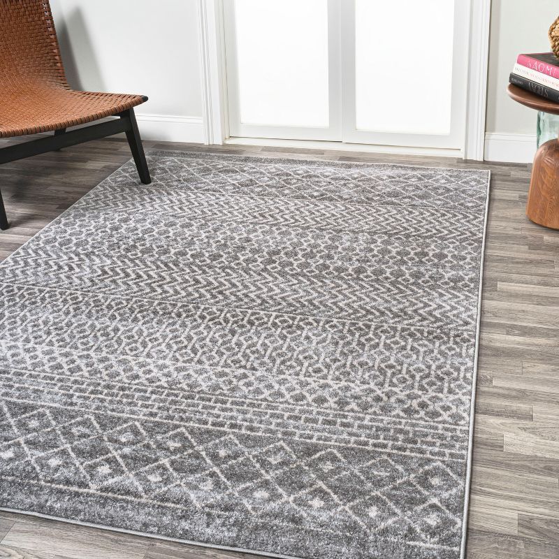 Gray Geometric Flat Woven Reversible 4' x 6' Synthetic Rug