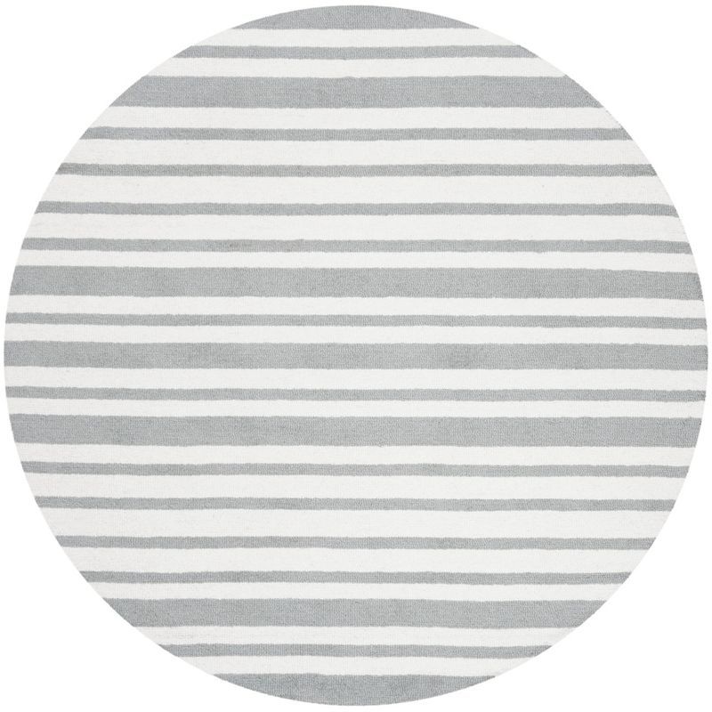 Safavieh Kids 5' Round Gray and White Wool Tufted Rug