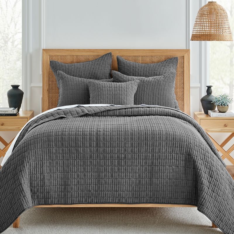 Full Charcoal Microfiber Waffle Quilt and Pillow Sham Set