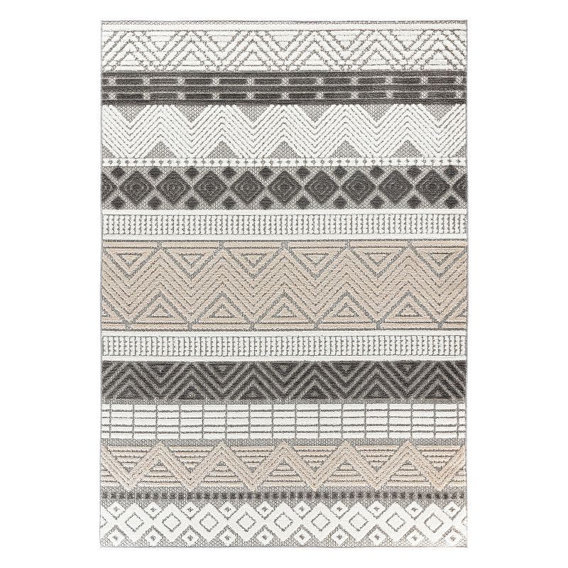 Gray Geometric 5' x 7' Indoor/Outdoor Area Rug