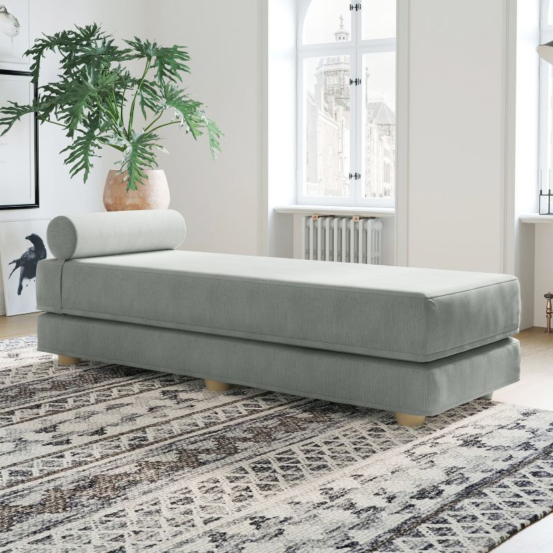 Elegant Queen-Sized Velvet Daybed with Convertible Mattress and Maple Feet