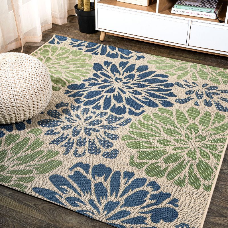 Zinnia Navy and Green Floral Synthetic 6' Square Area Rug