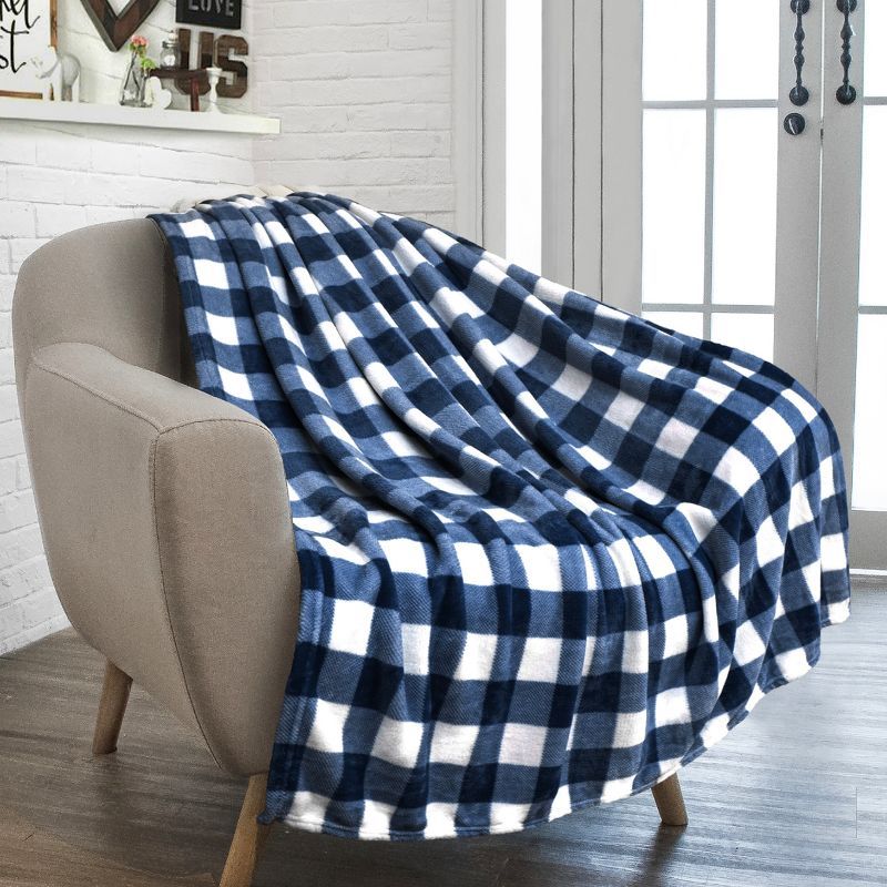 Twin Navy and White Checkered Fleece Throw Blanket