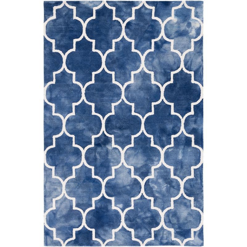 Handmade Navy and Ivory Wool 4' x 6' Tufted Area Rug