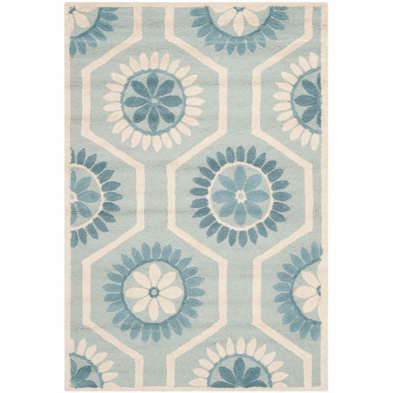 Hand-Tufted Elegance Blue & Ivory Wool Area Rug, 4' x 6'